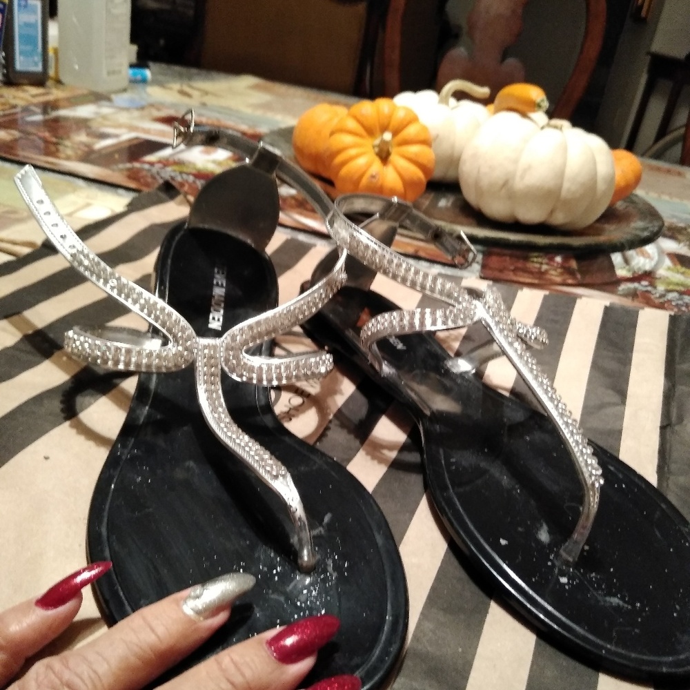 Sandals - Picture 2 of 4